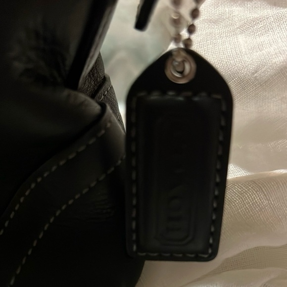 Vintage Coach East West  Leather One Handle Baguette Zipper Top #E0772-F08A64 - Picture 4 of 5